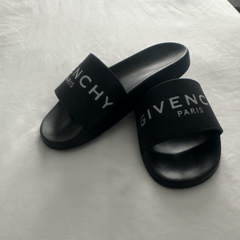 Givenchy Black and White Logo Slides